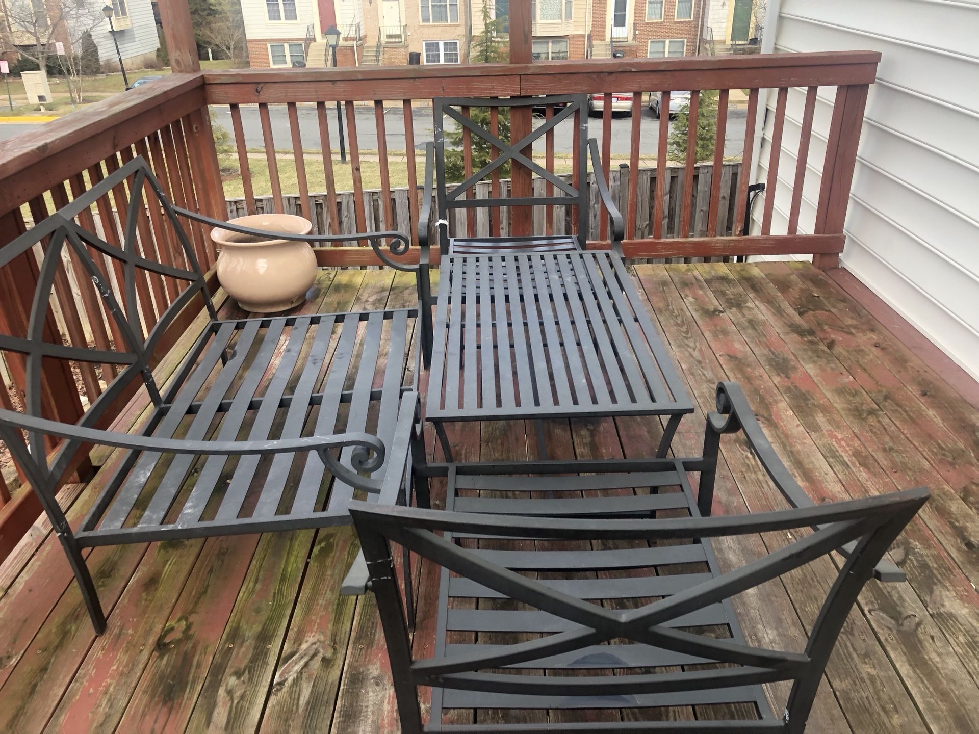Patio furniture set with cushions, barely ever used good as new!
