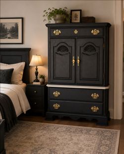 Wood dresser/KINCAID DRESSER