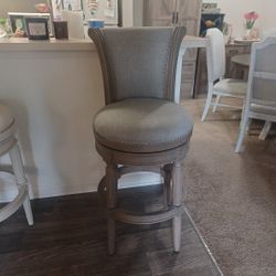Barstool 31 Inch Swivel Stool With Footrest