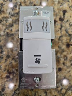 Leviton IPHS5 Humidity Triggered Smart Switch For Exhast Fan