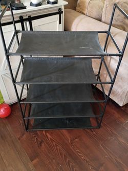 Shoes rack