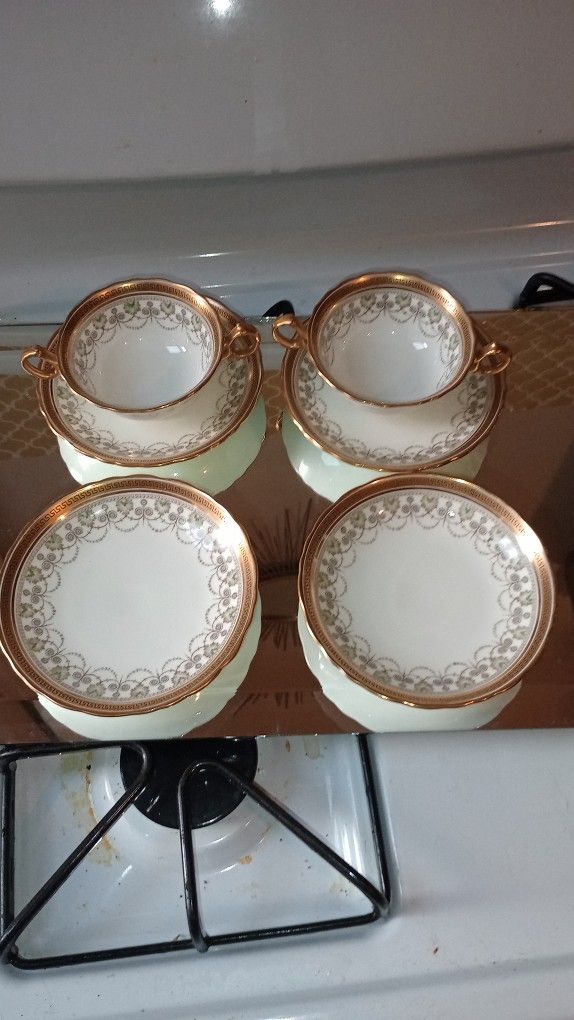 Cauldon Ltd. Gilded Antique China Teacup Trio with Greek Key
Detail GOLD