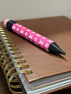 Pencil Theme Pen Holder