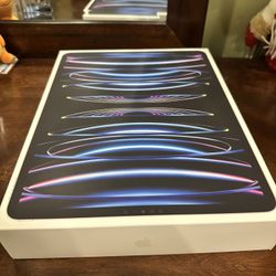 12.9-inch iPad Pro Wi-Fi + Cellular 256GB - Silver BRAND NEW