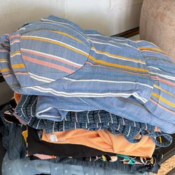 Bundle of mixed clothing