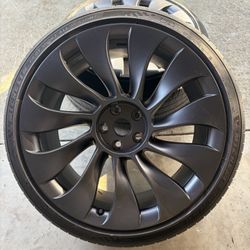 Tesla Model Y OEM 21” uberturbine wheel 