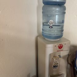 Water Dispenser 