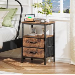 Mesita De Noche Con Extensión Incluida Y USB para Cargar Teléfonos