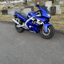 2004 Yamaha YZF-600R – 5,000 Miles – Mint