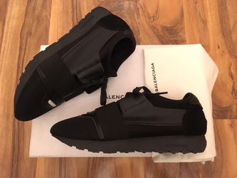 Black balenciaga speed runner NEED GONE