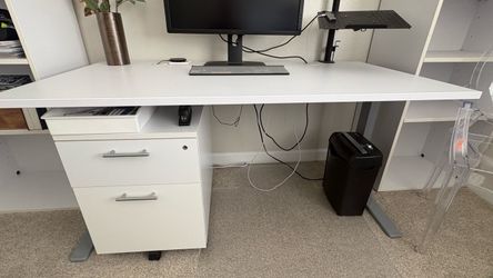 UPLIFT stationary desk 60x30