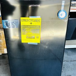 New Mini Fridge 