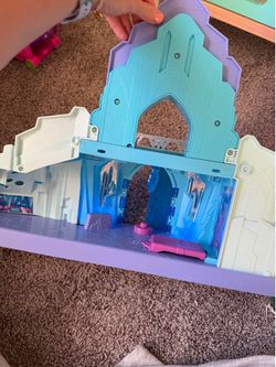 Elsa little people castle