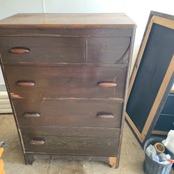 Dresser
