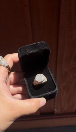 MOissanite ring