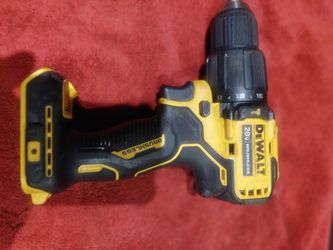 Dewalt  driver drill perfect condicion 65.00 Atomic brushness