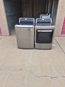 LG Washer and Dryer Set