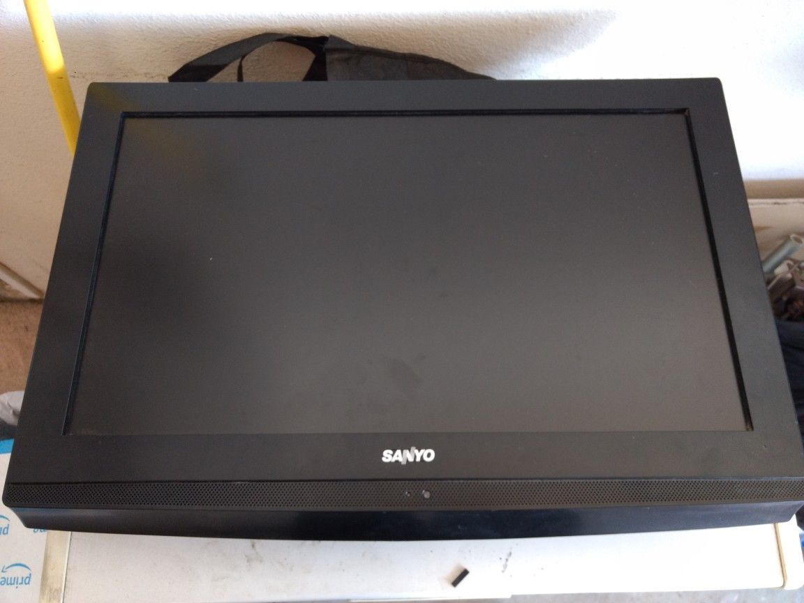 24inch sanyo Tv