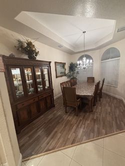 Hole dining room set