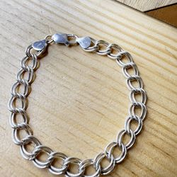 Sterling silver bracelet size 8” 8.1g 8.7mm