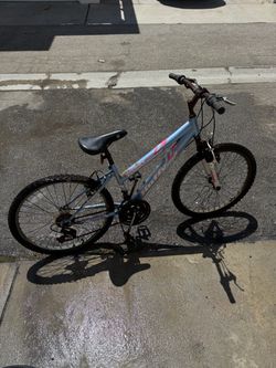 Blue Tundra Medium Size Huffy Bike
