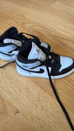 Nike shoe boy