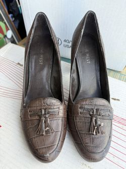 Like New 9.5 M - Nine West Pumps (dress shoes 👠) $12 obo