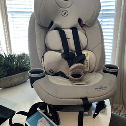 Maxi cosi Magellan lift fit car seat