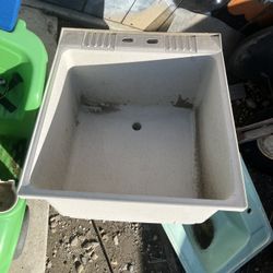 3 Sinks