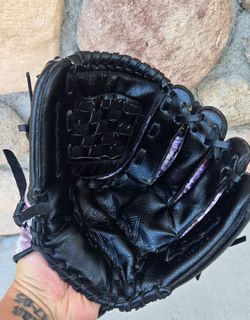 Adidas Closer Youth Baseball Glove RHT Black Purple Digital Camo Eazy Close