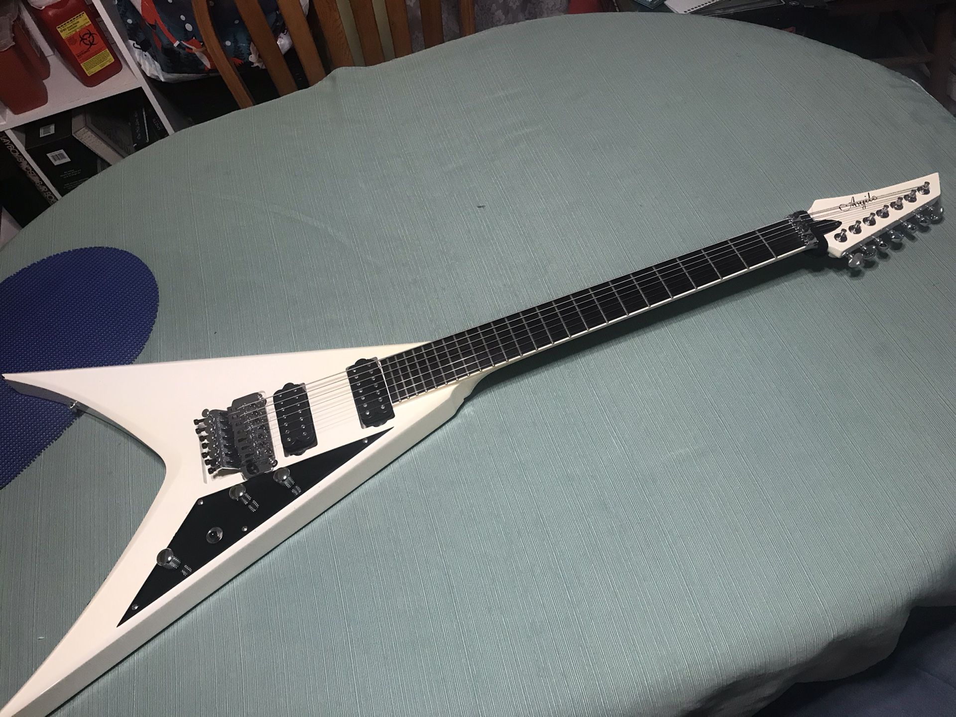 Agile Hornet 7 String V
