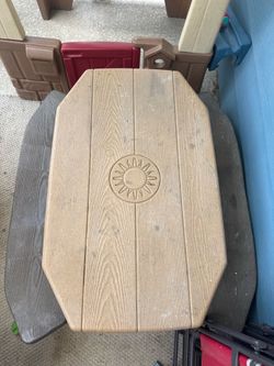 Kids table