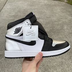 DS - Jordan 1 High OG Black And Silver Toe, Womens Size 12 / Men’s 10.5