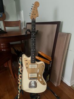 J Mascis Squier Jazzmaster