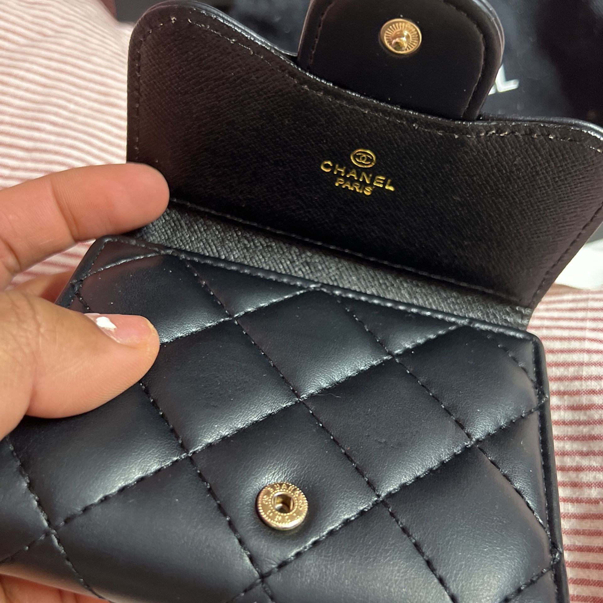 CHANEL Classic Small Flap Wallet for Sale in Los Angeles, CA