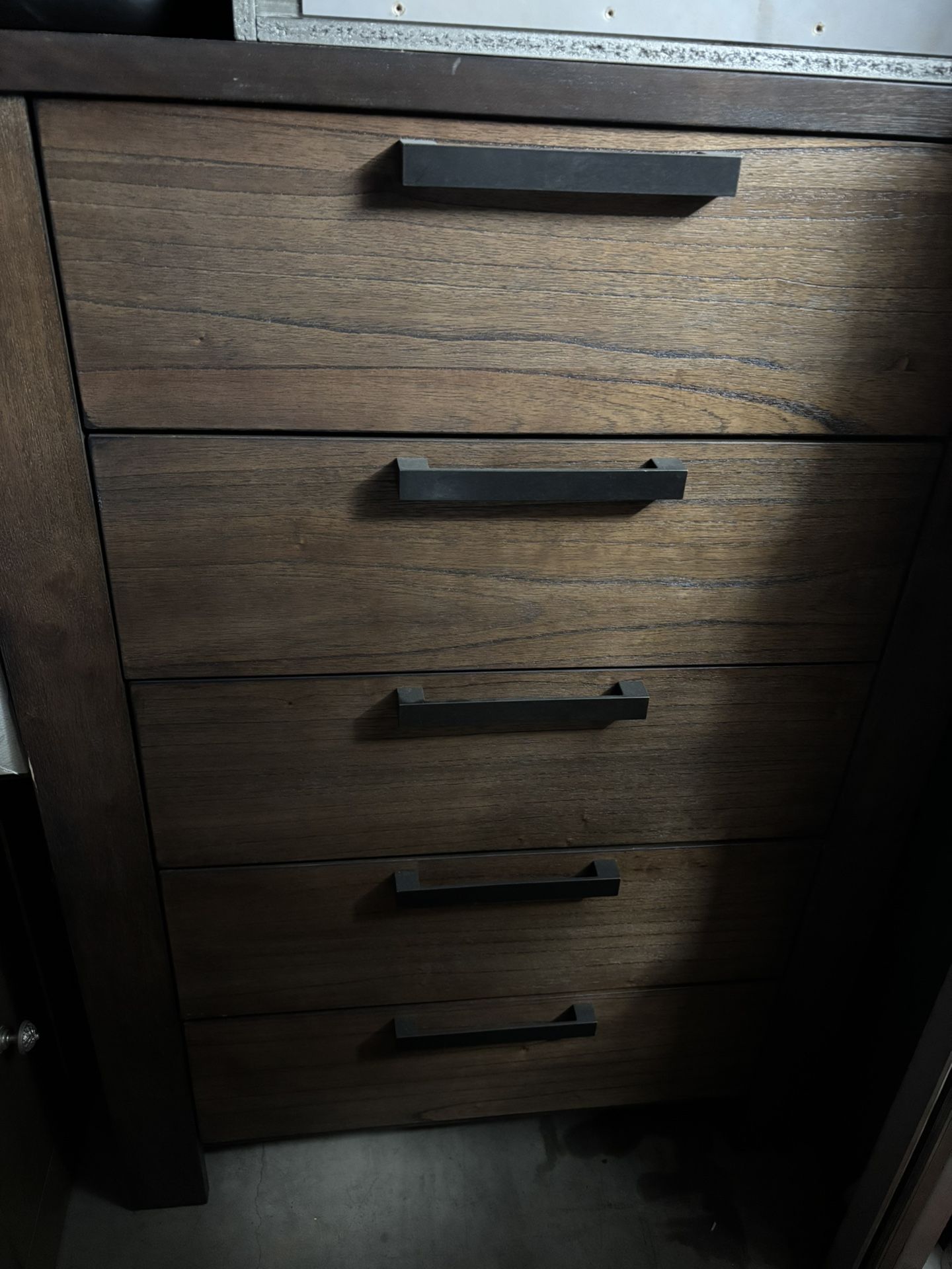 Dresser 