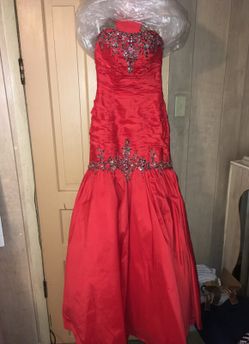 Red prom dress