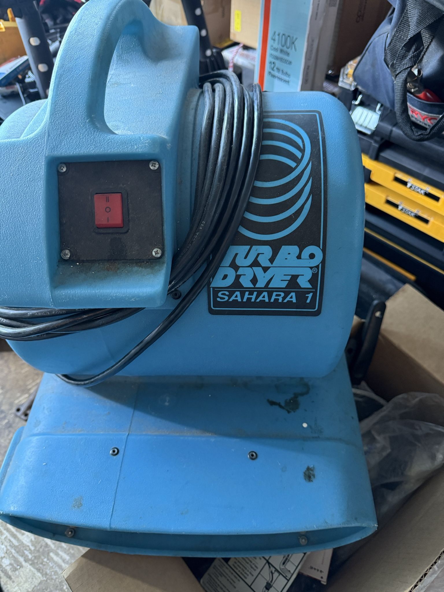 SAHARA 1 turbo dryer floor fan.