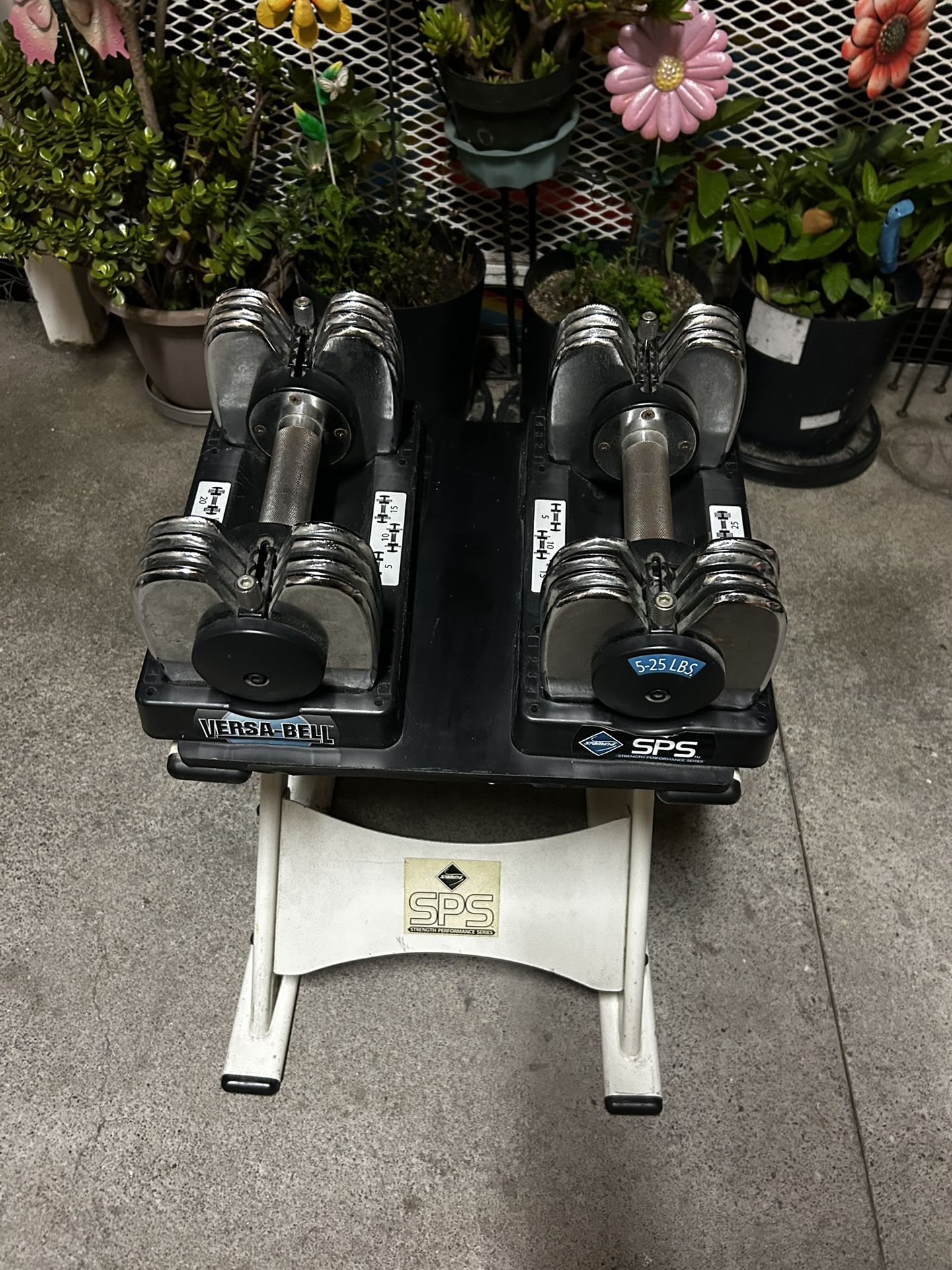 Adjustable Dumbbells With Rack