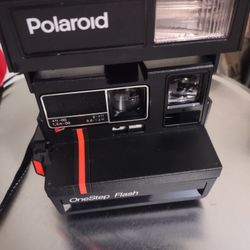 POLAROID LAND CAMERA