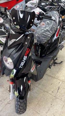 Brand New 150cc Moped Scooter Motorcycle Ready To Go 