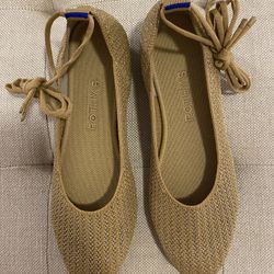 NWOT Rothy’s Gold Square Wrap Flats size 7