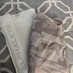 Brand New Alphalete Women's Surface Joggers (Size Small) for Sale in San  Diego, CA - OfferUp