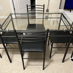 Dining Table With 4 Chairs (San Mateo Pickup Only)