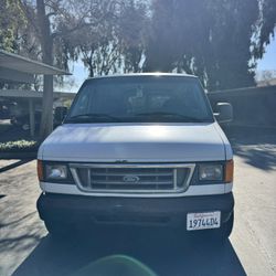 2004 Ford E-150