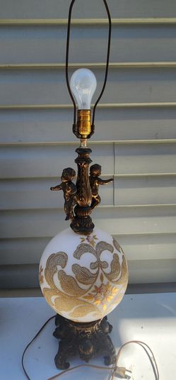 Vintage Cherub Milk Glass Table Lamp