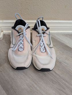Women's Nike Shoes BRAND NEW!
