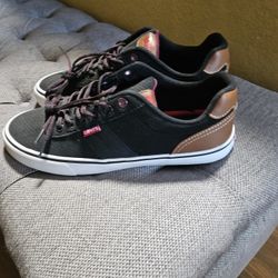 Tennis Shoes 