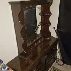 7 Drawer Dresser w/mirror $75 OBO