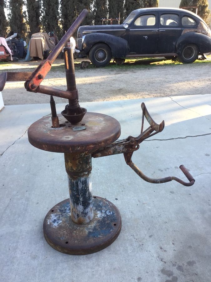Old Coats Tireman Model 3 Star Manual Tire Changer Rat Rod Vintage for Sale in Winchester, CA